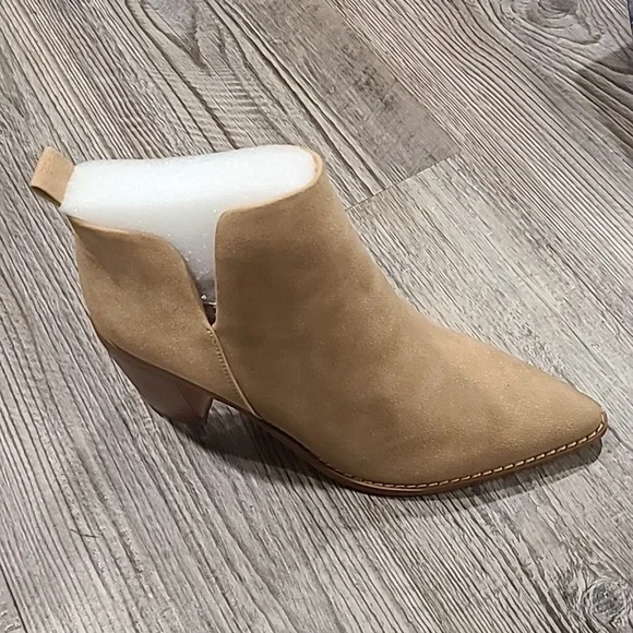 HOST PICK Side V Cutout Suede Chunky Stacked Ankle Boots Size 9.5 PiePieBuy - Picture 3 of 6